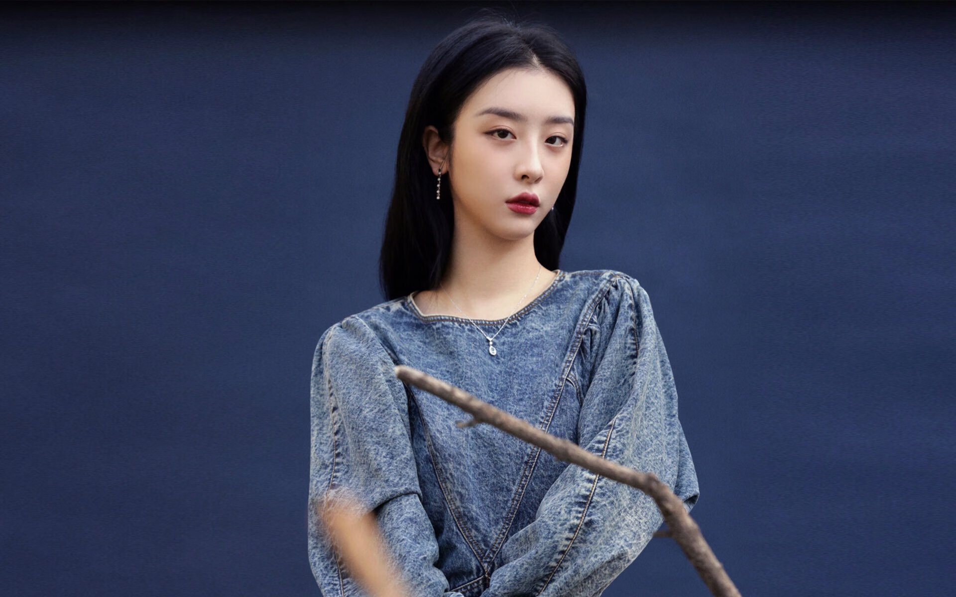 大场面的两种注脚